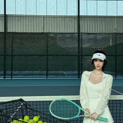 侯一龙